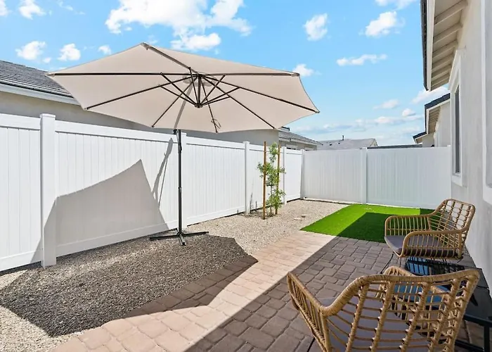 Radiance Reverie In With Pool,bbq Appartement